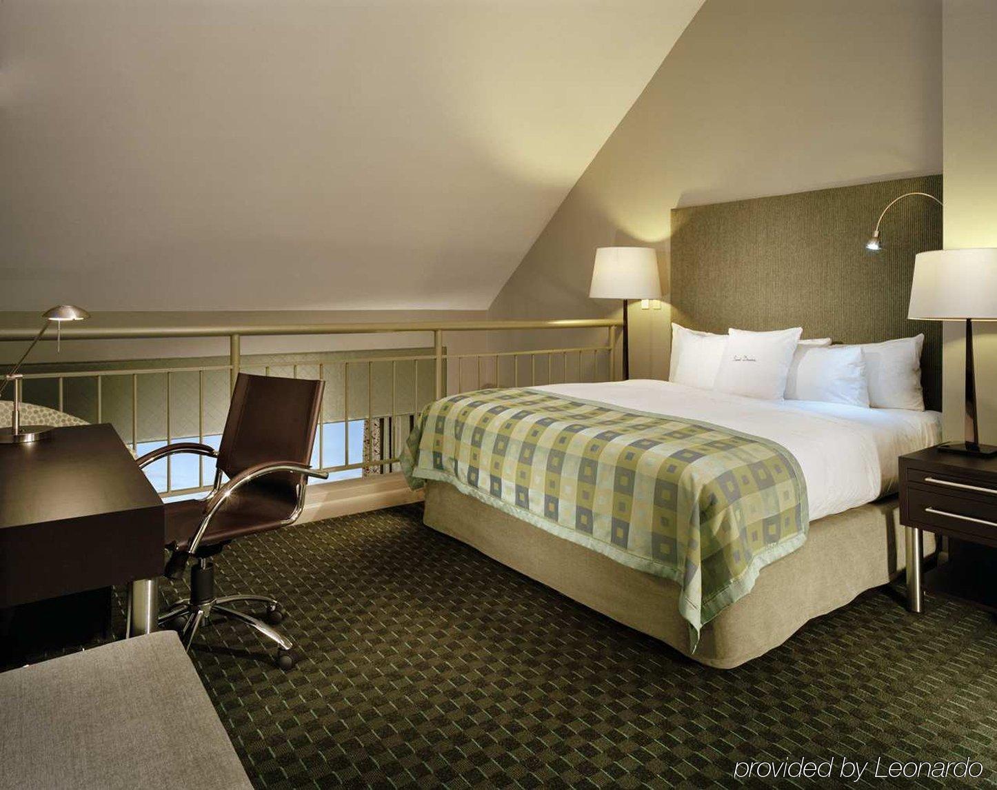 Doubletree Suites By Hilton Hotel Boston - Cambridge Номер фото